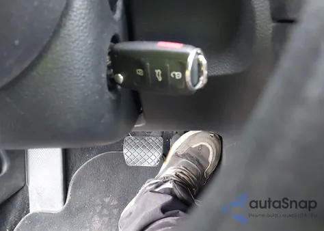 2012 Volkswagen Golf 2.5L 4-Door from USA, damaged, VIN WVWDB7AJ6CW040631